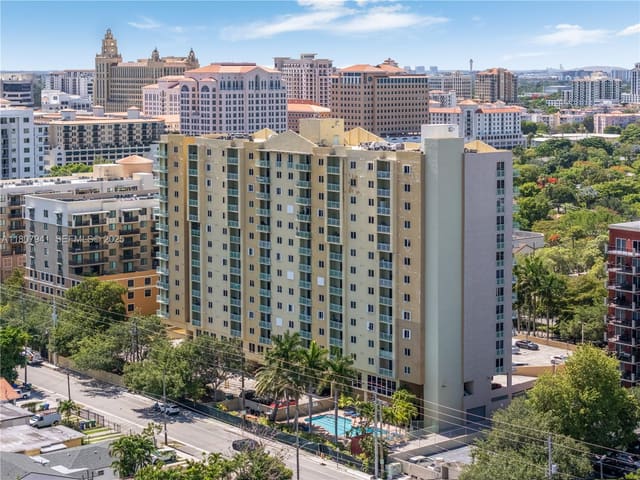 3500 Coral Way 604, sold in Coral Plaza Of Miami Cond, Miami, FL