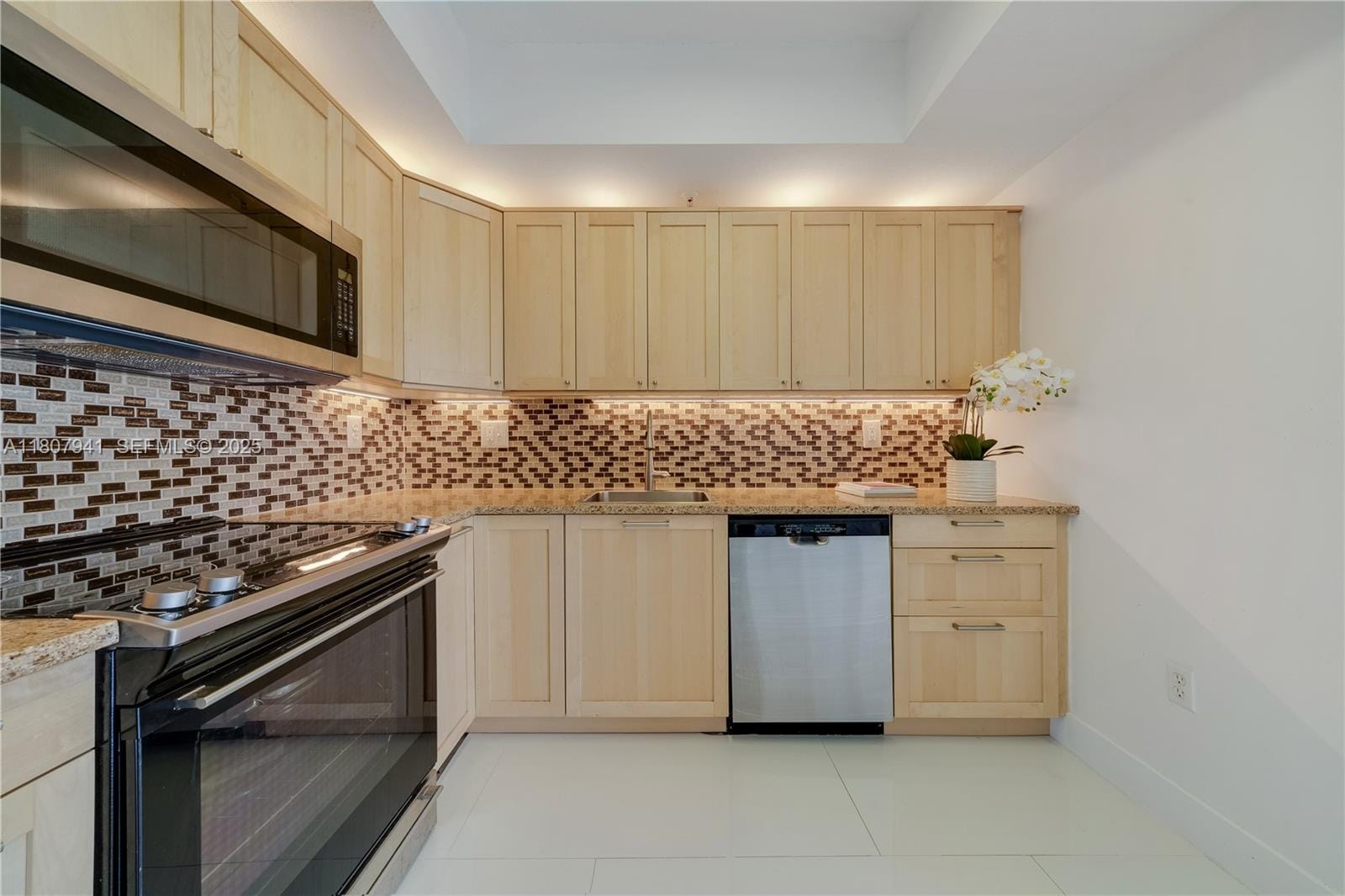 3500 Coral Way 604, Miami, FL 33145 photo 7