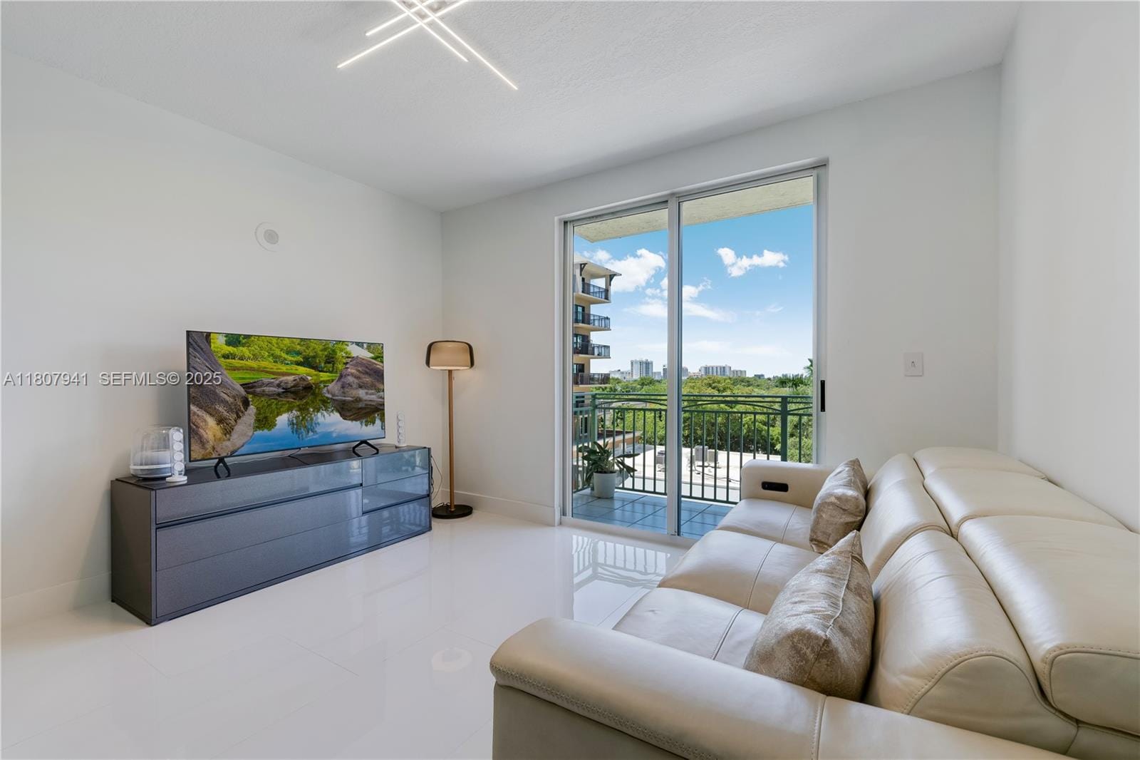 3500 Coral Way 604, Miami, FL 33145 photo 10