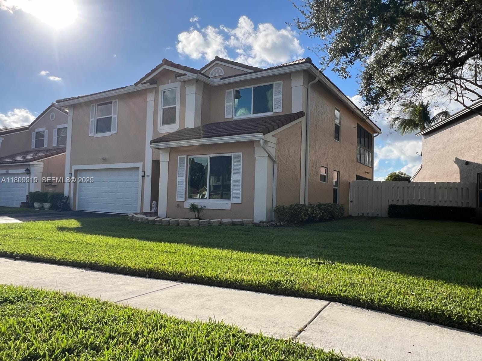 897 NW 97th Avenue, Plantation, FL 33324