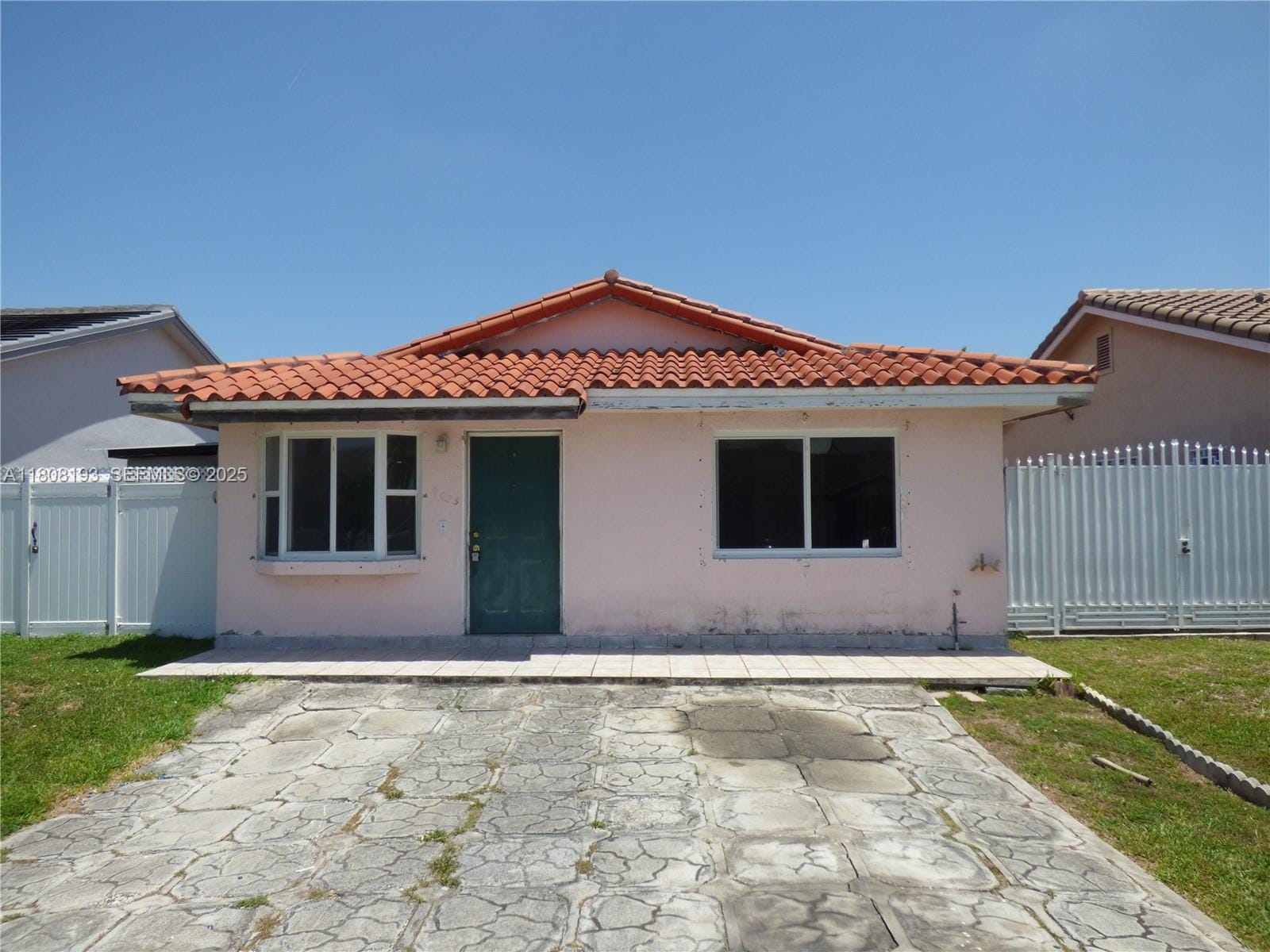 9023 NW 113th Street, Hialeah Gardens, FL 33018