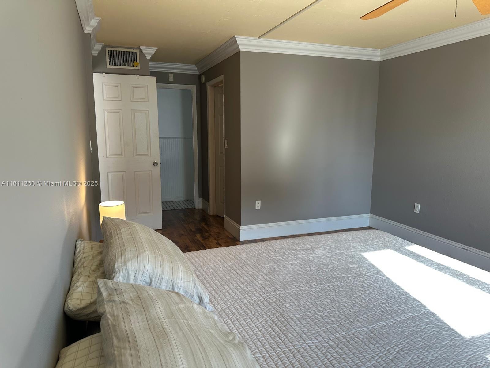4000 NE 169th Street 405 — photo 8