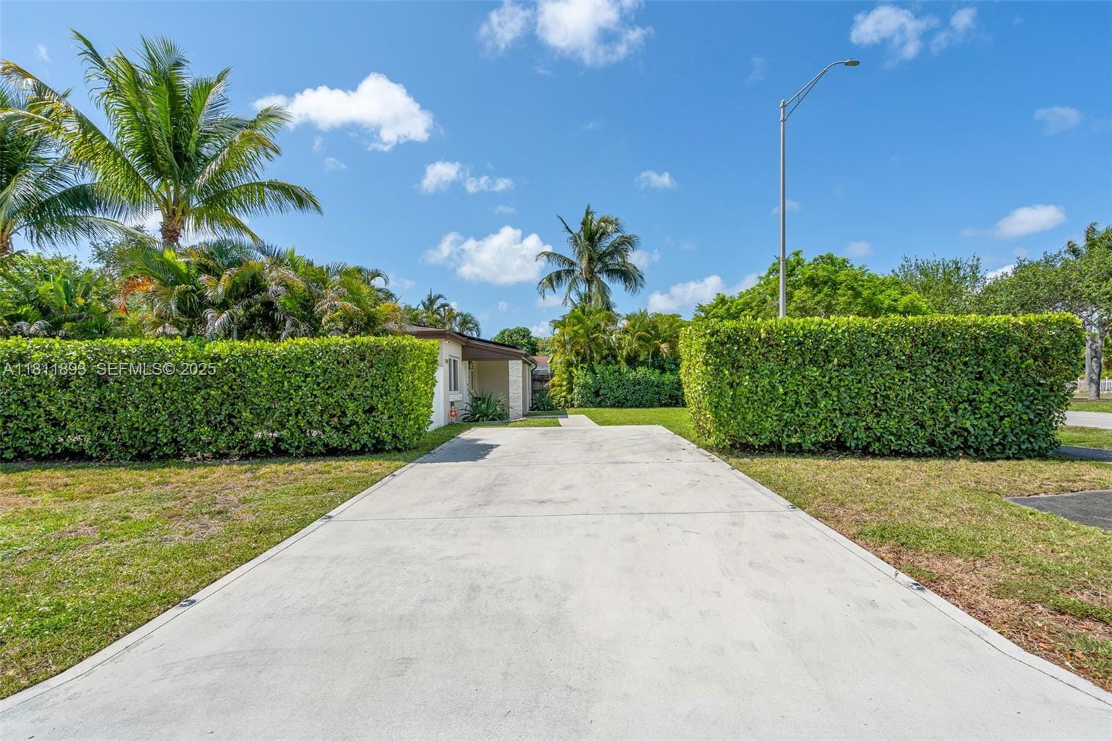 17491 NE 19th Avenue, North Miami Beach, FL 33162 photo 5