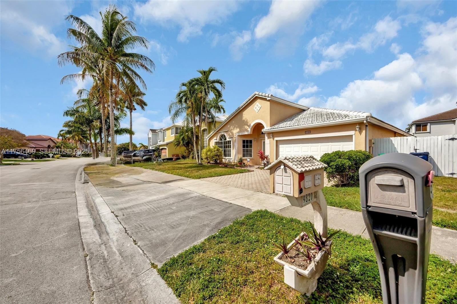 9820 SW 154th Place, Miami, FL 33196 photo 5