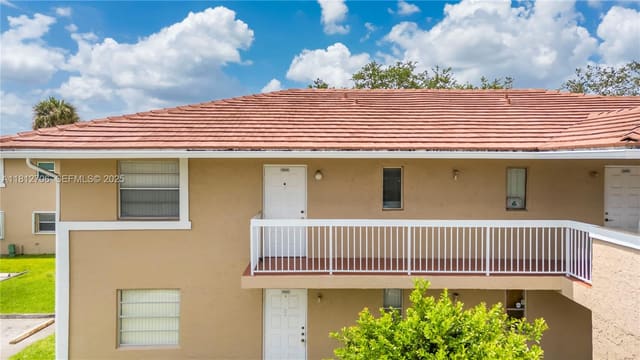 9906 Twin Lakes Drive 7-I, Coral Springs, FL 33071