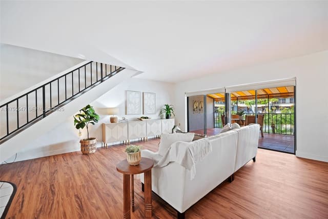 16408 Bridge End Road, Miami Lakes, FL 33014