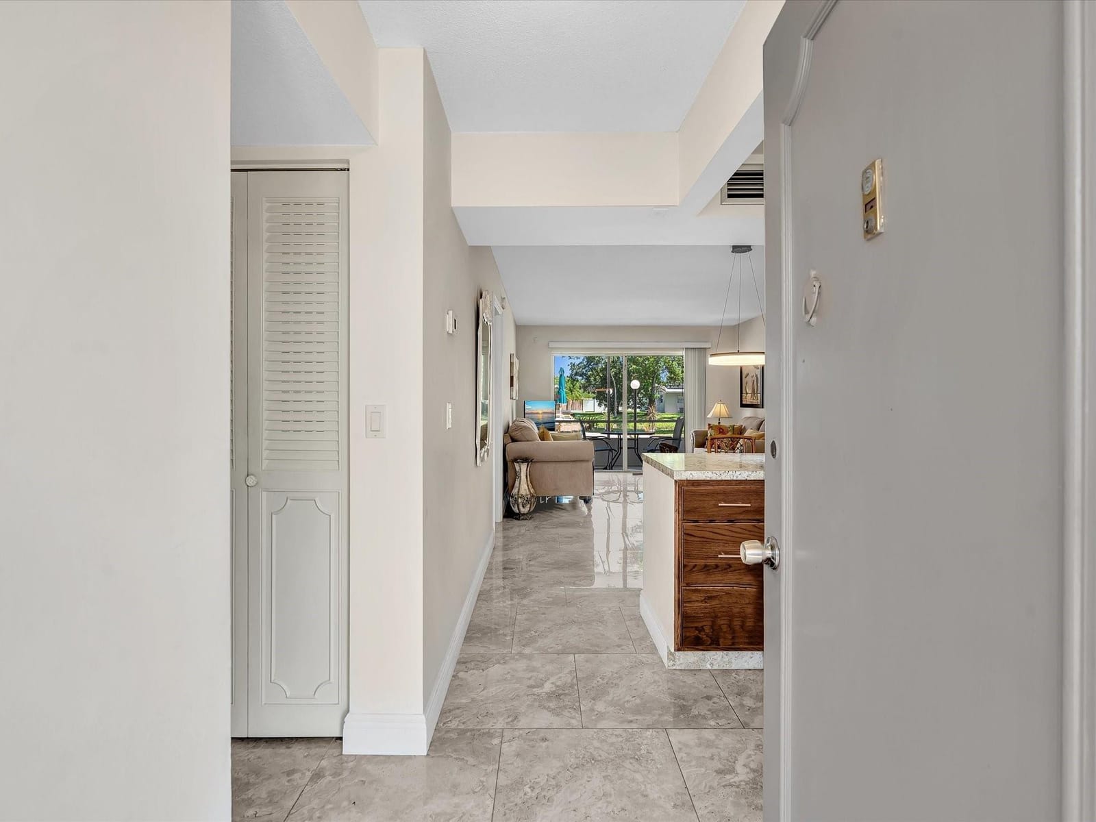 2801 NW 47th Terrace 106 — photo 5