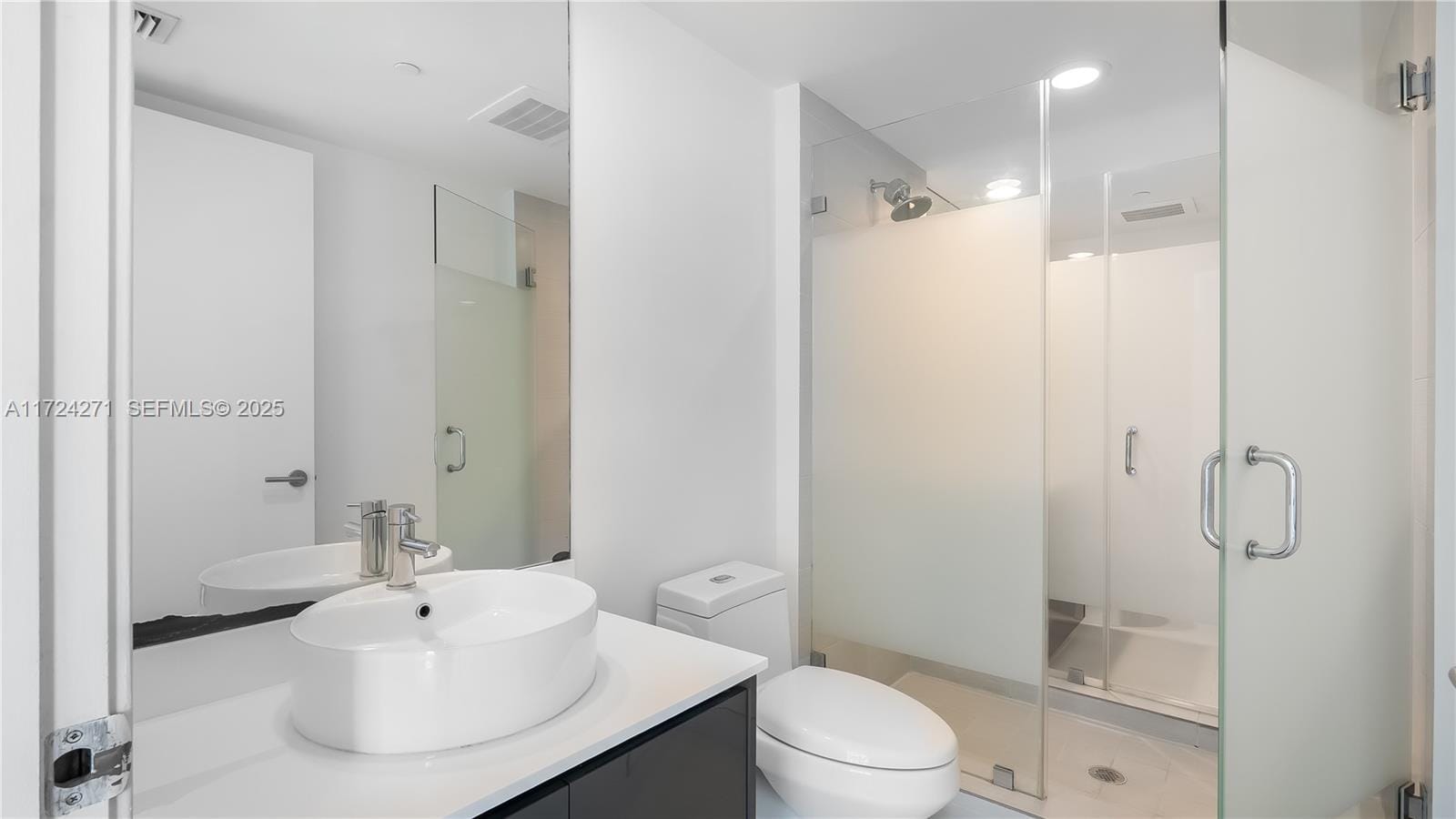 31 SE 6th Street 1806, Miami, FL 33131 photo 11