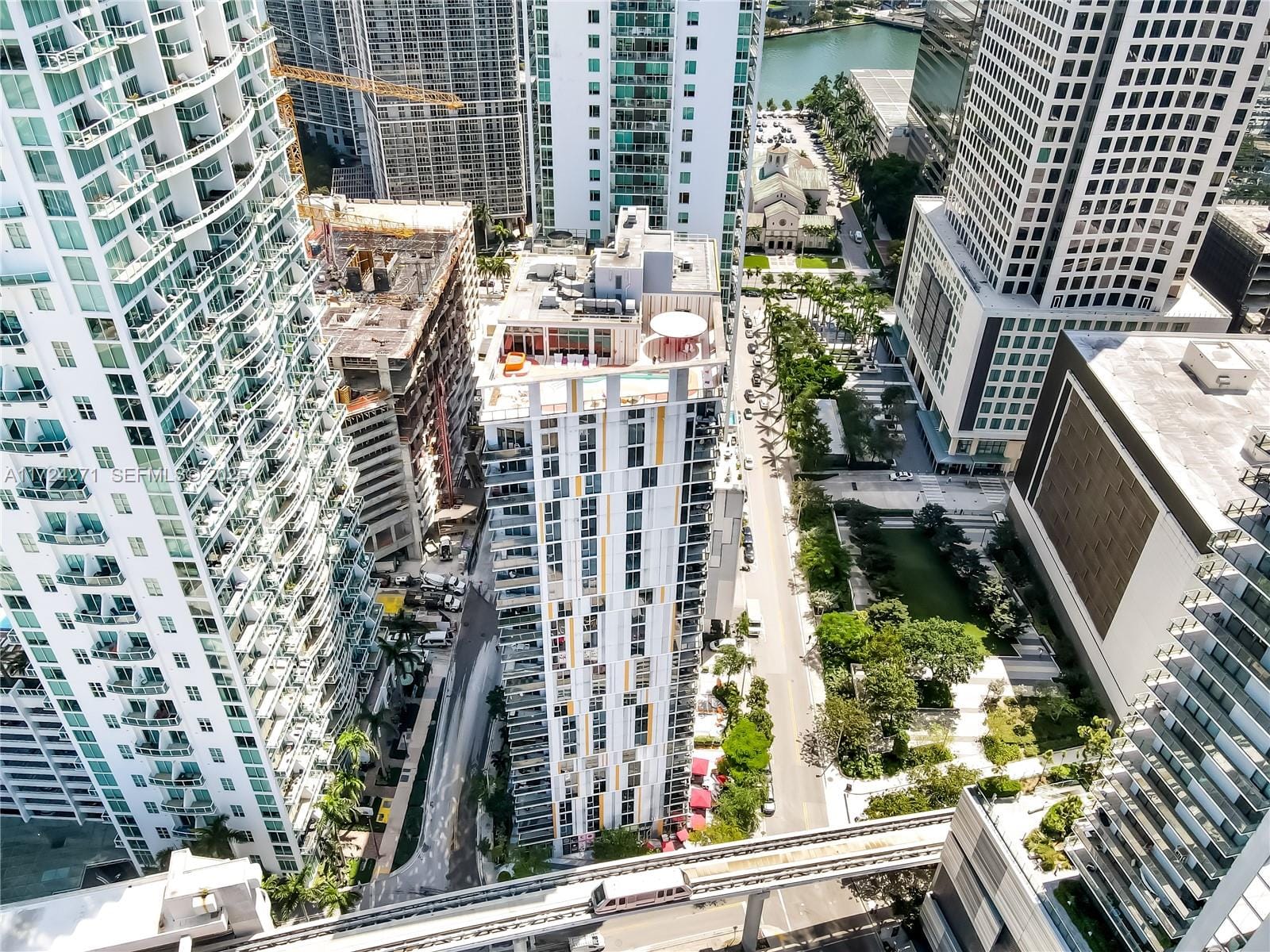 31 SE 6th Street 1806, Miami, FL 33131 photo 22