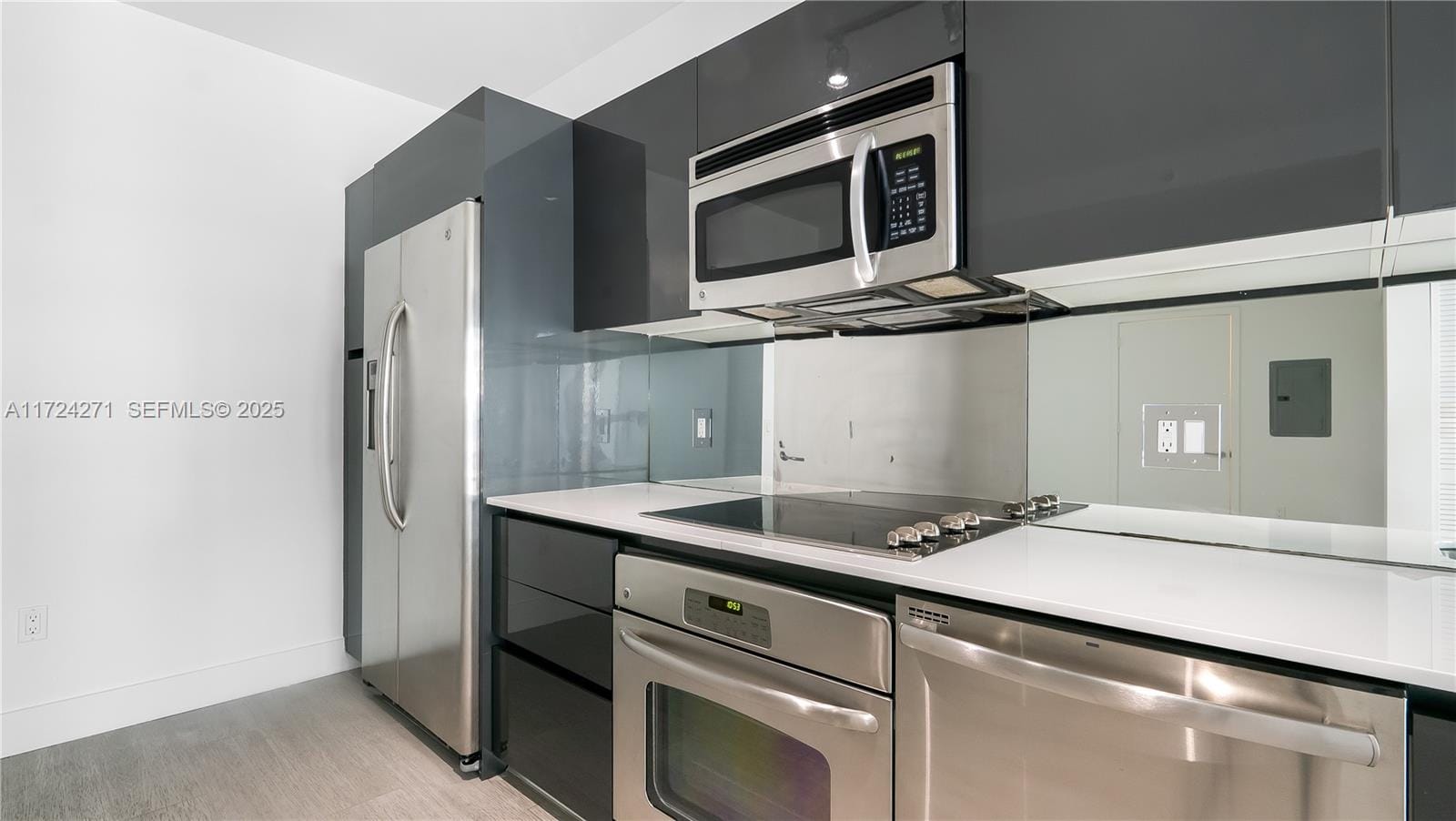 31 SE 6th Street 1806, Miami, FL 33131 photo 4