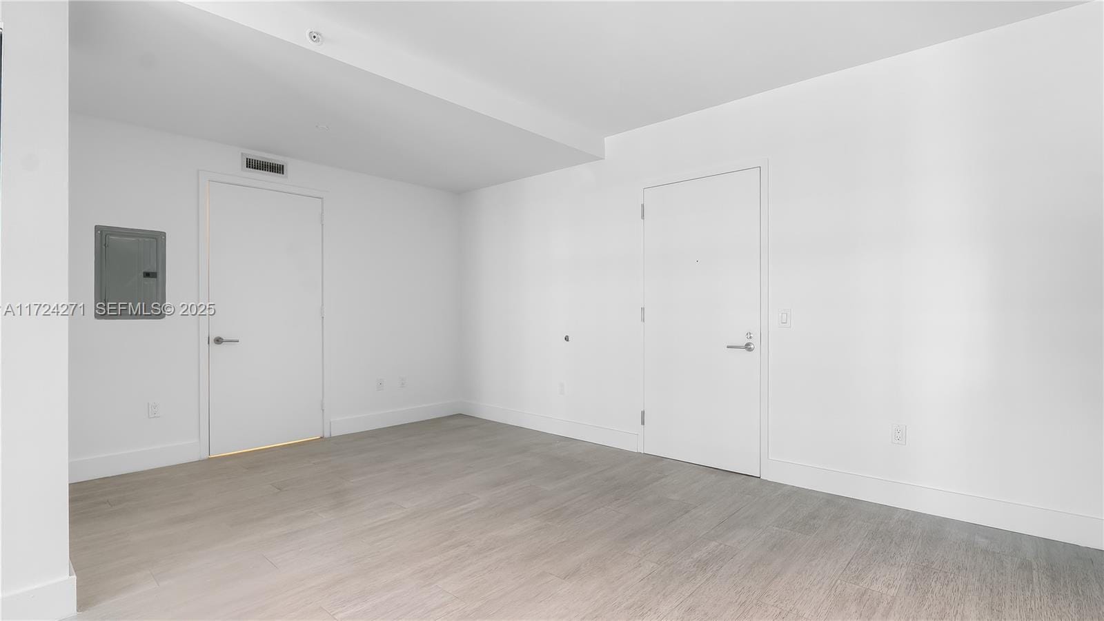 31 SE 6th Street 1806, Miami, FL 33131 photo 5