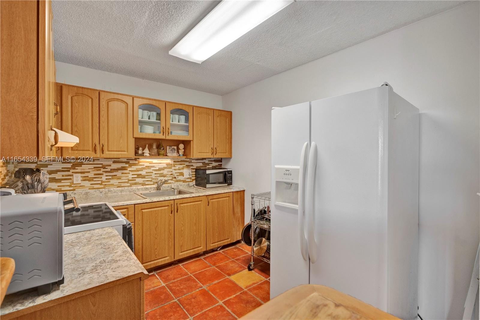 2500 NE 135th Street C301, North Miami, FL 33181 photo 6