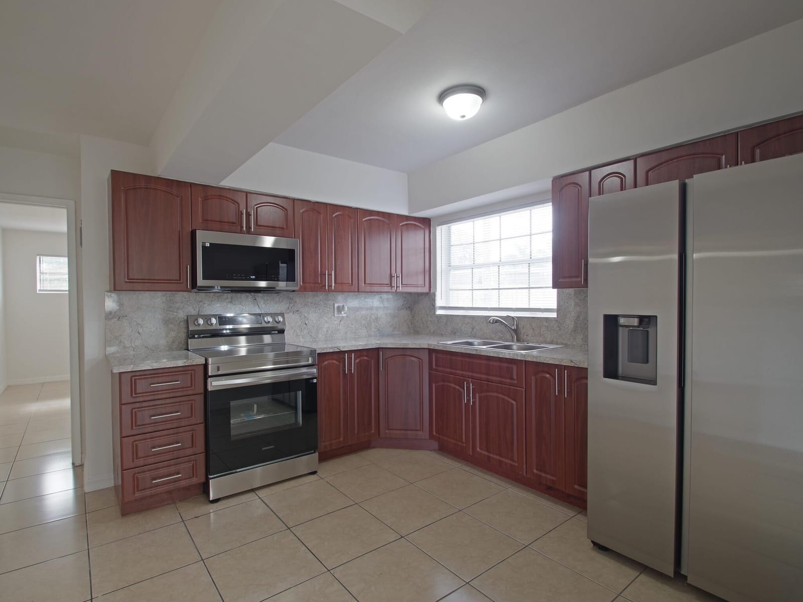 3611 NW 35th Avenue — photo 12