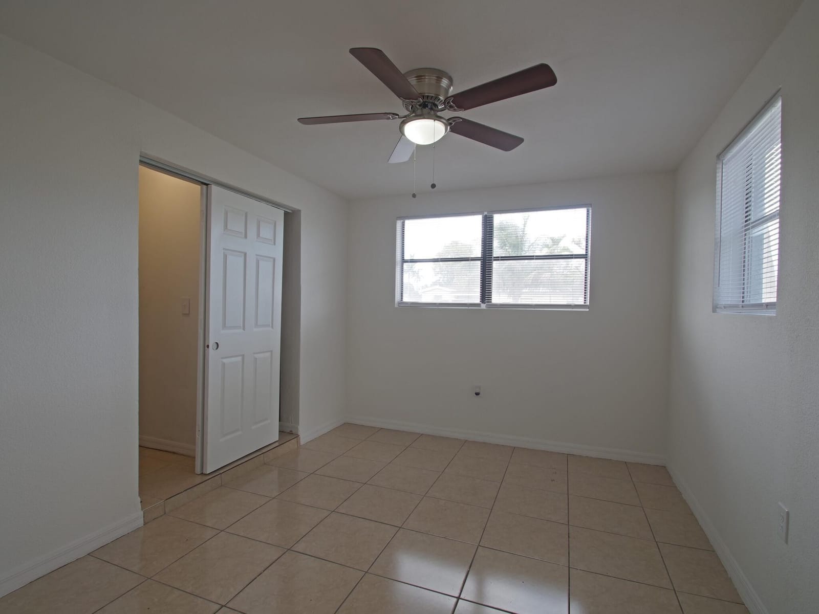 3611 NW 35th Avenue, Lauderdale Lakes, FL 33309 photo 20