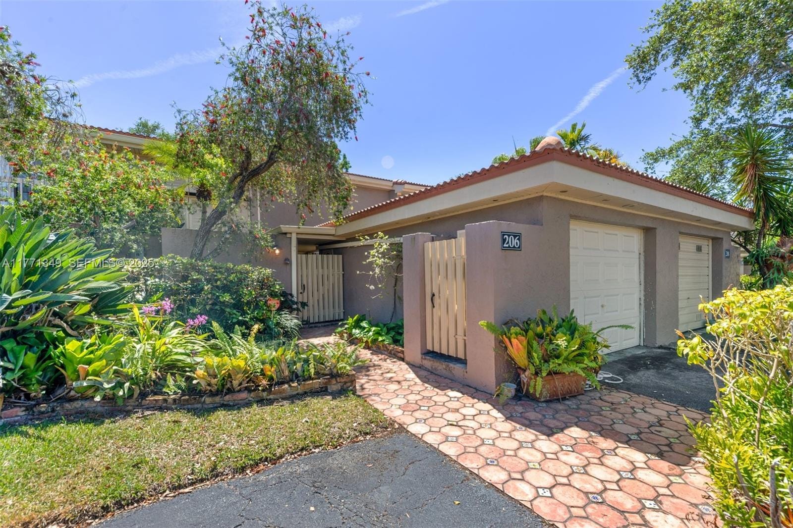 206 Andrews Road Street 18-78, Hollywood, FL 33021