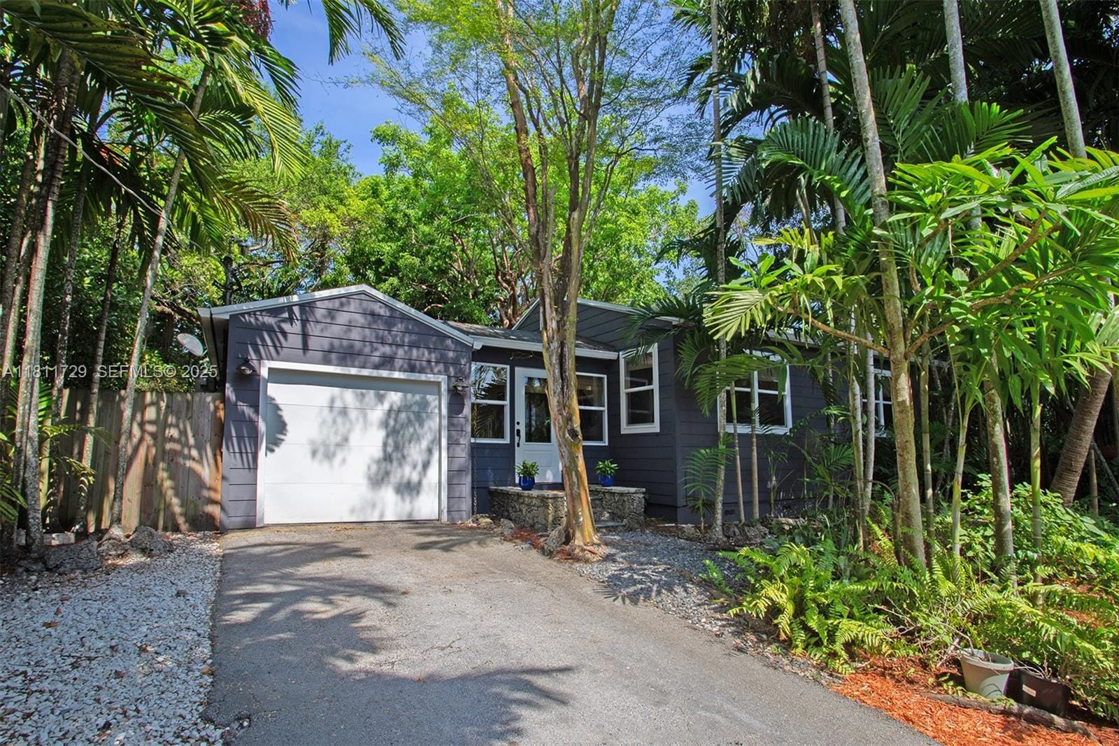 7521 SW 64th Court, South Miami, FL 33143
