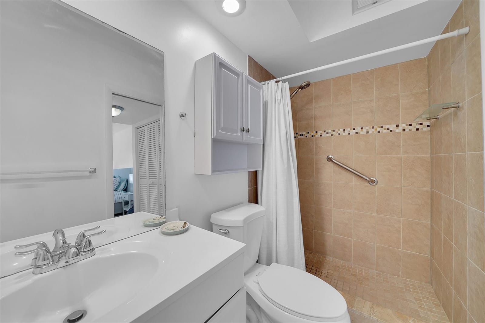 300 Golden Isles Drive 206 — photo 5