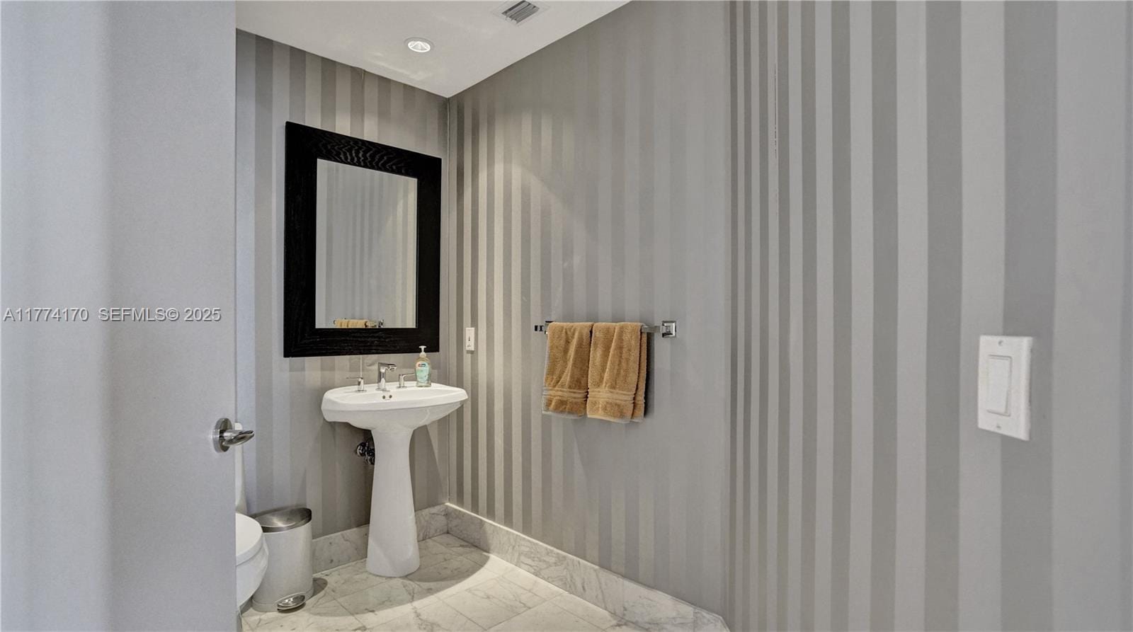 21150 Point Place 1702, Aventura, FL 33180 photo 21