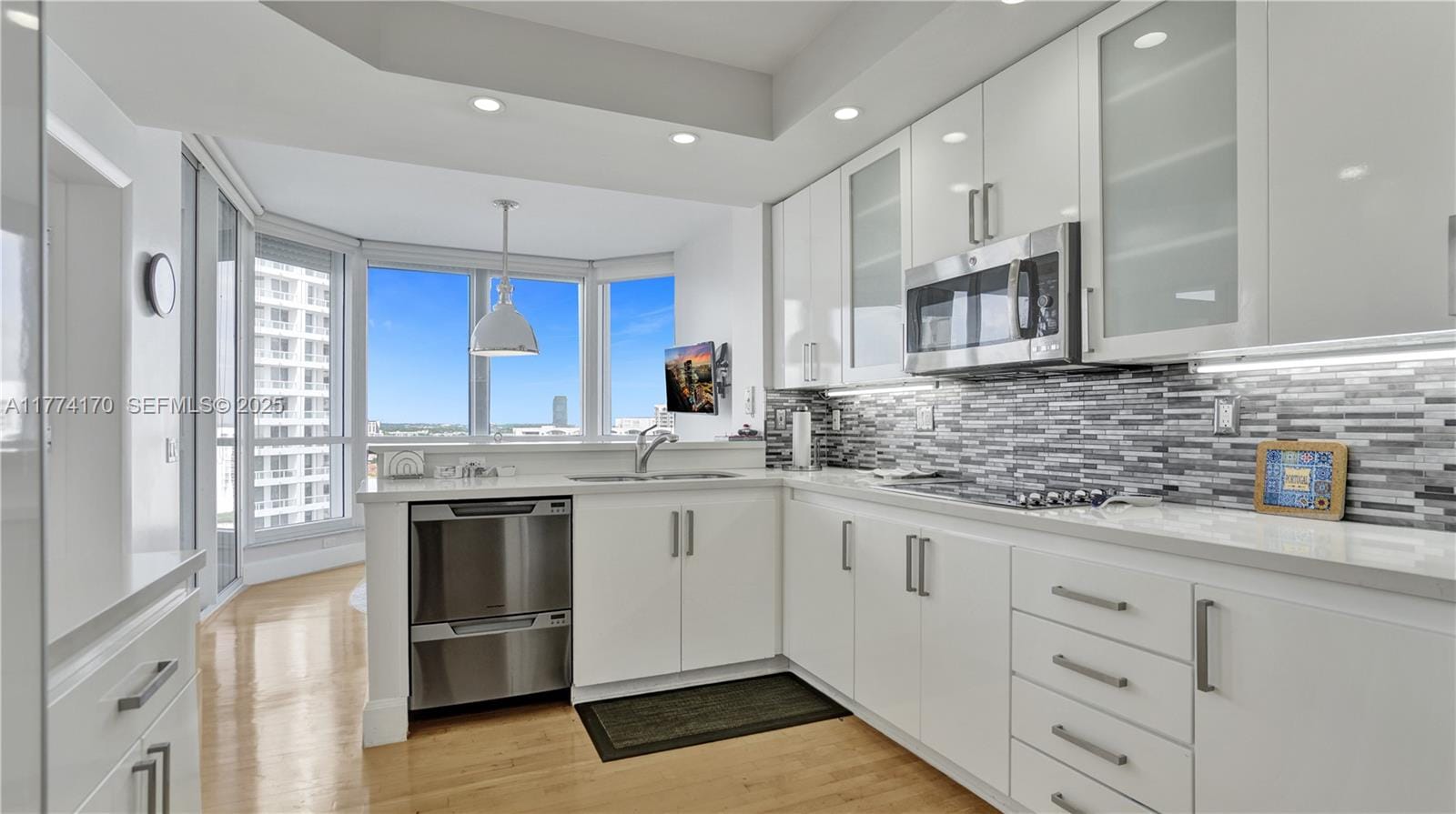 21150 Point Place 1702, Aventura, FL 33180 photo 9