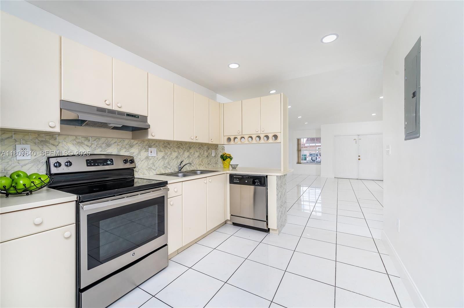 9021 NW 121st Terrace 85, Hialeah Gardens, FL 33018 photo 21