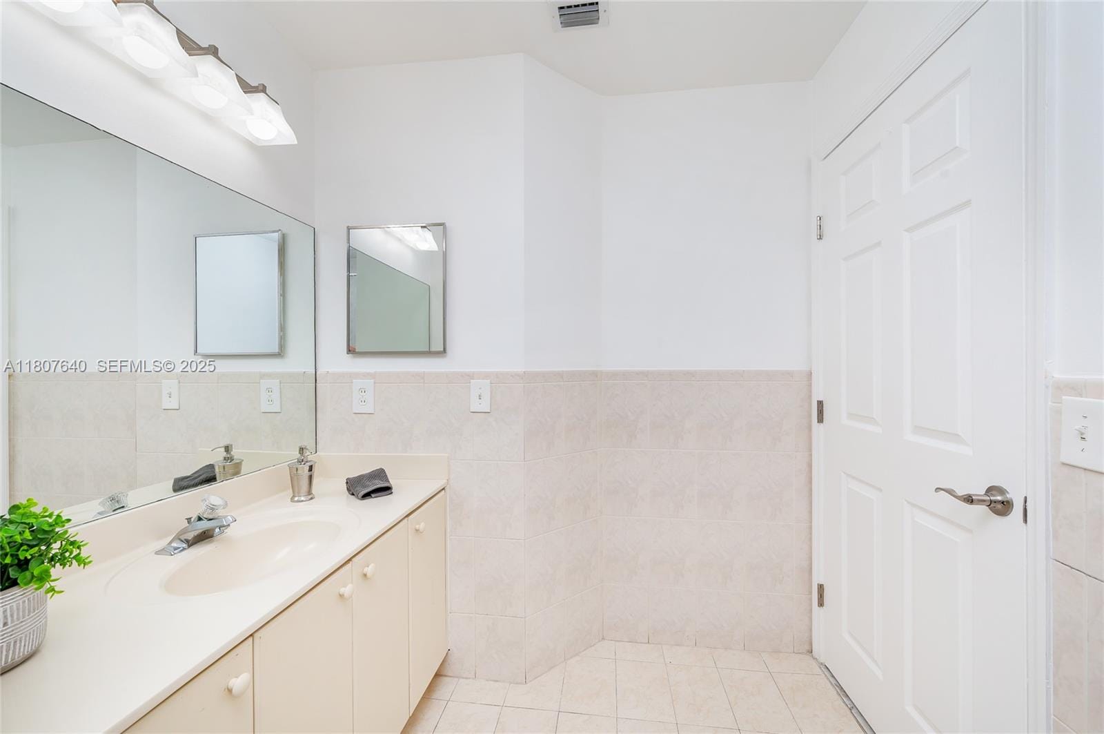 9021 NW 121st Terrace 85, Hialeah Gardens, FL 33018 photo 24