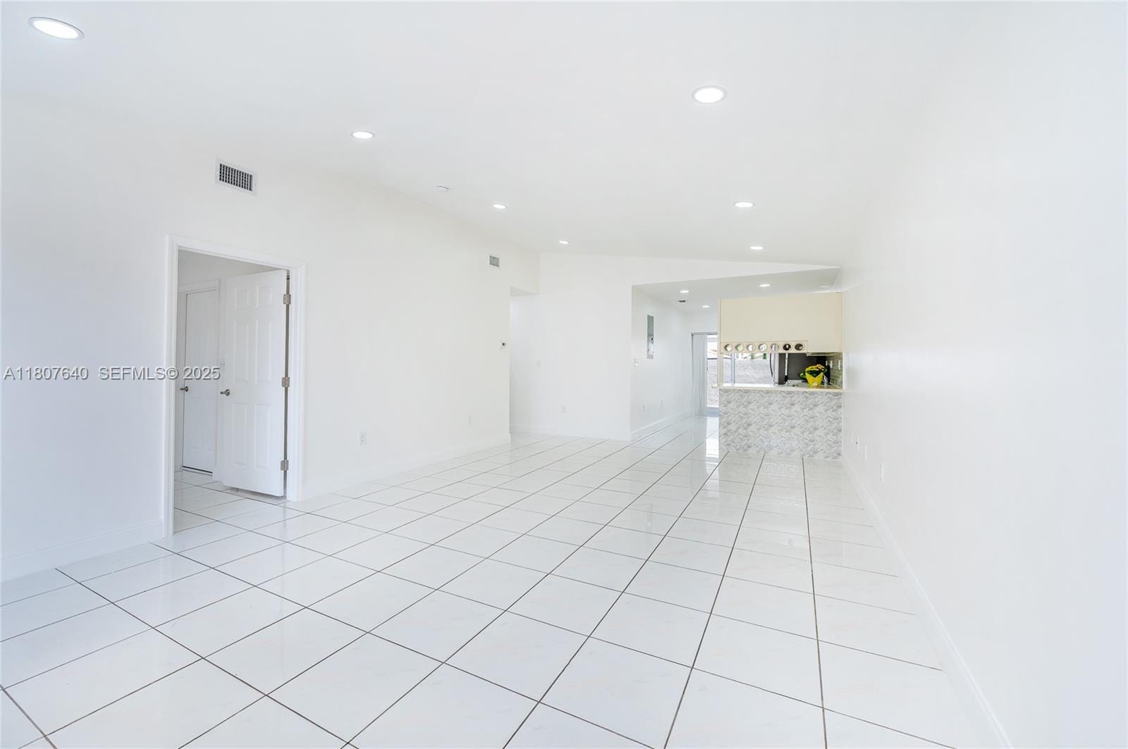9021 NW 121st Terrace 85, Hialeah Gardens, FL 33018 photo 4