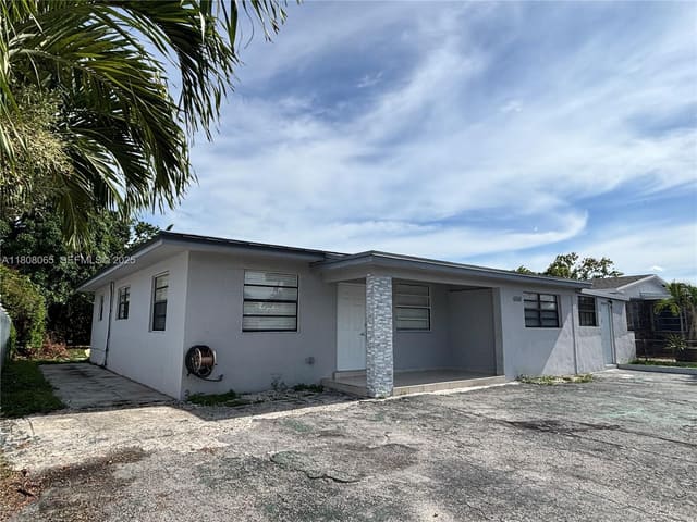 650 E 55th Street, sold in Saratoga Heights Re-Sub, Hialeah, FL