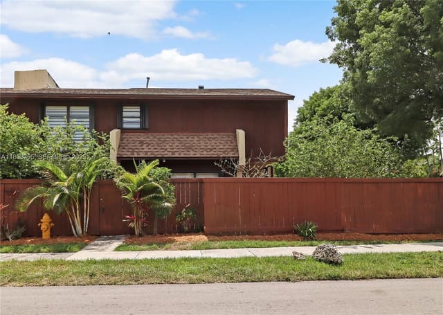 6977 SW 115th Place B33, Miami, FL 33173