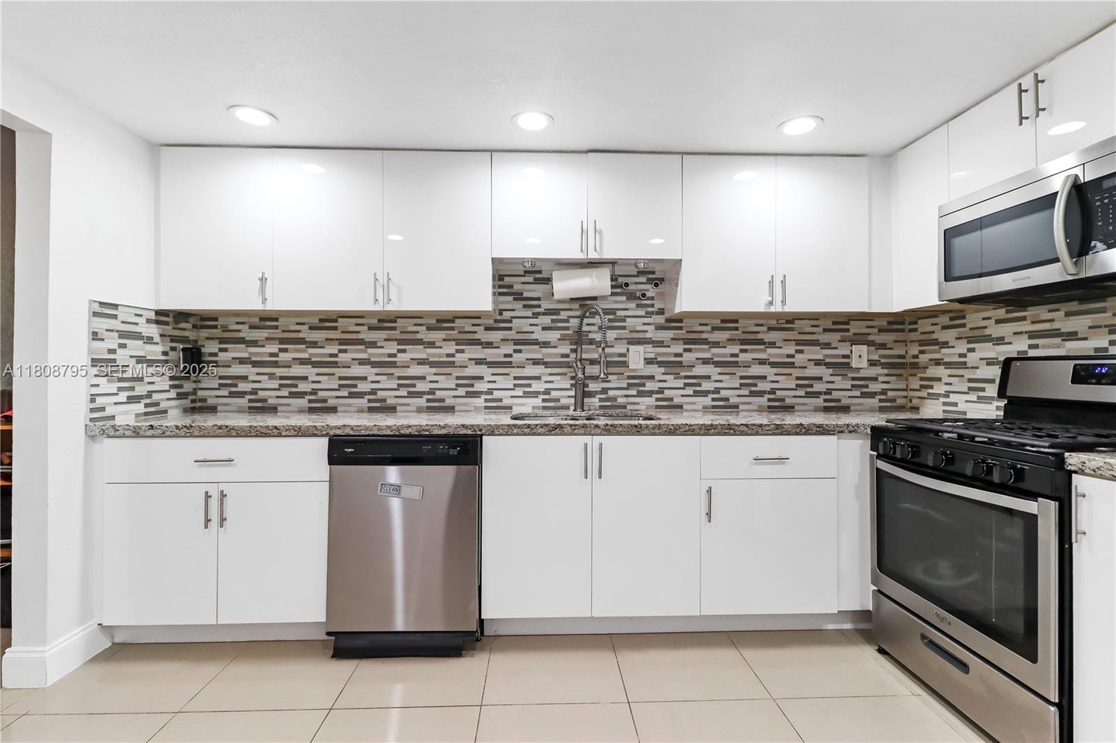 6977 SW 115th Place B33, Miami, FL 33173 photo 8