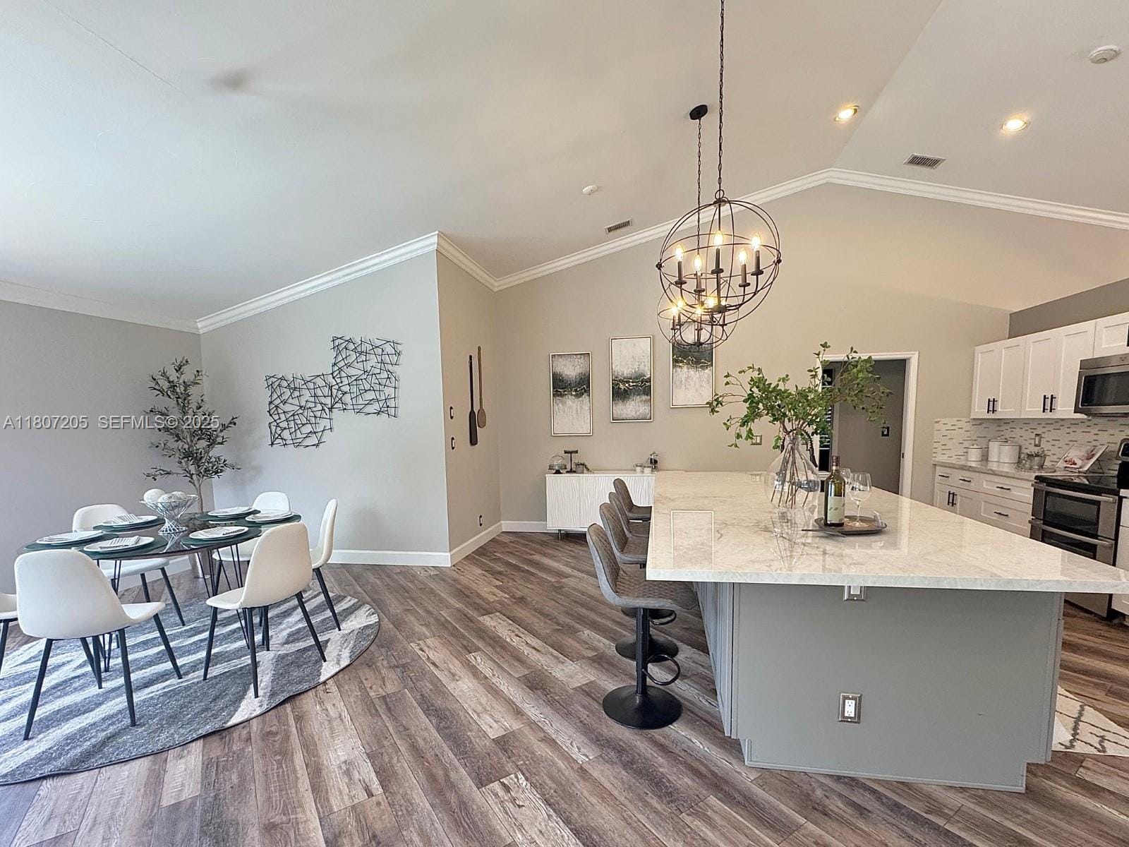 1589 Eastlake Way — photo 4
