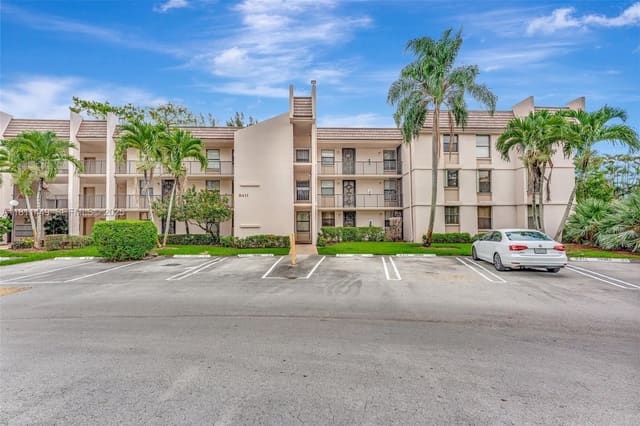 8411 Forest Hills Drive 208, sold in Greenglades, Coral Springs, FL
