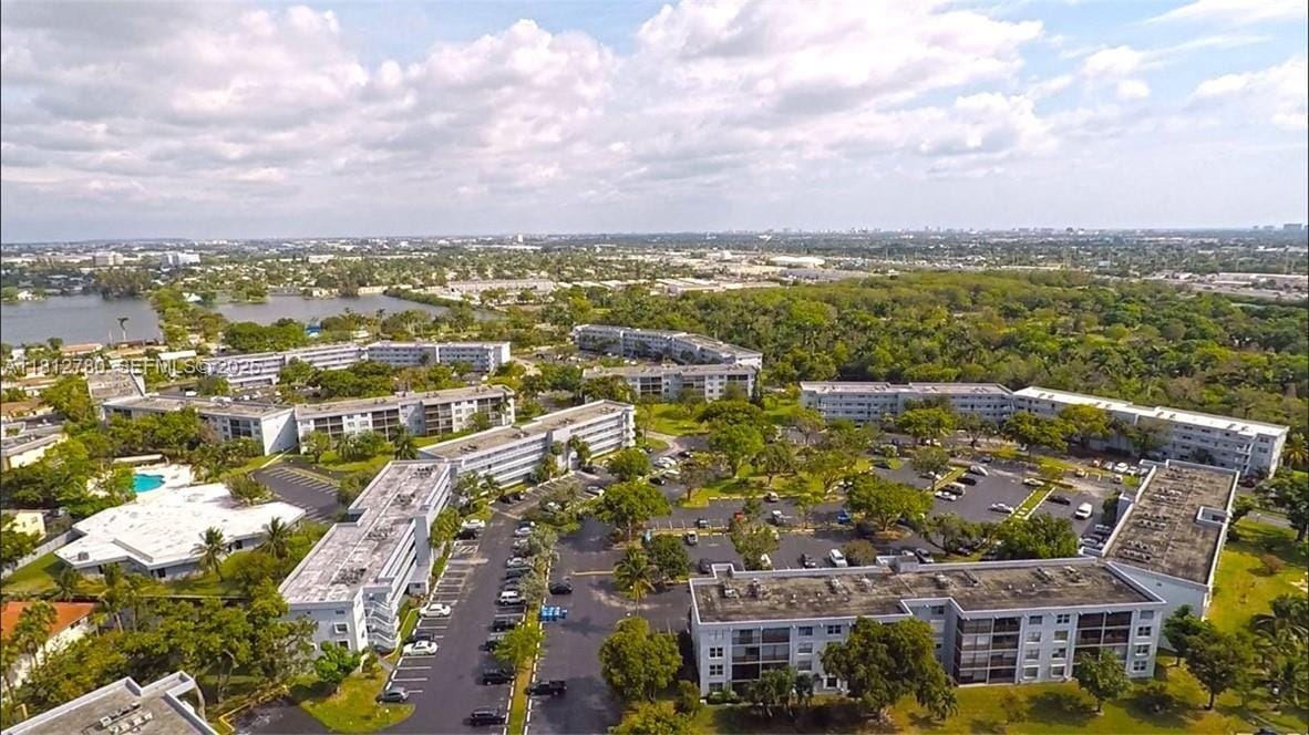 103 Royal Park Drive 3D, Oakland Park, FL 33309 photo 3