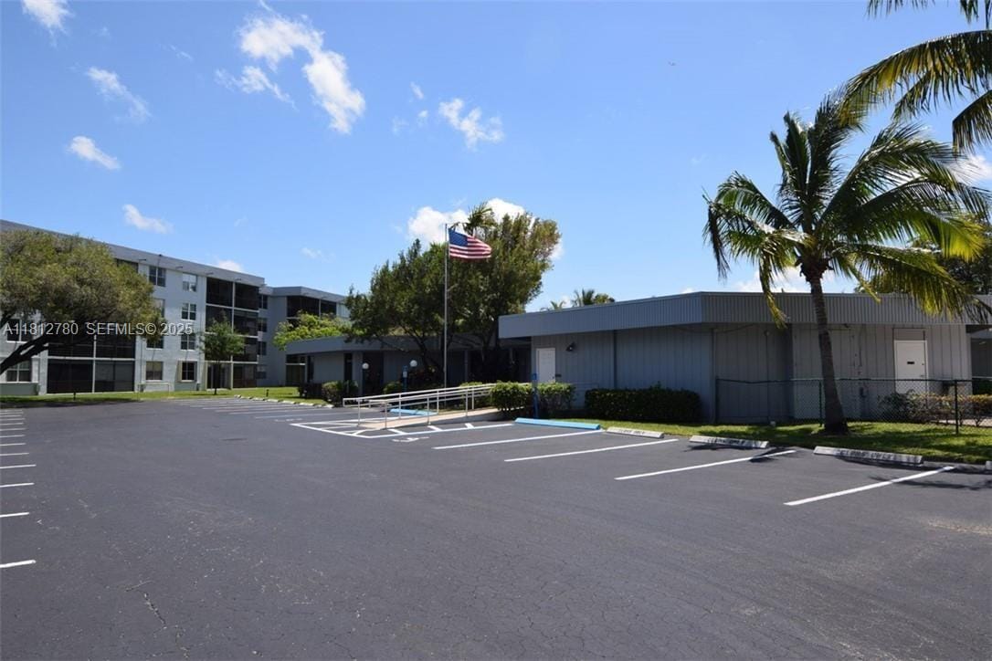 103 Royal Park Drive 3D, Oakland Park, FL 33309 photo 6