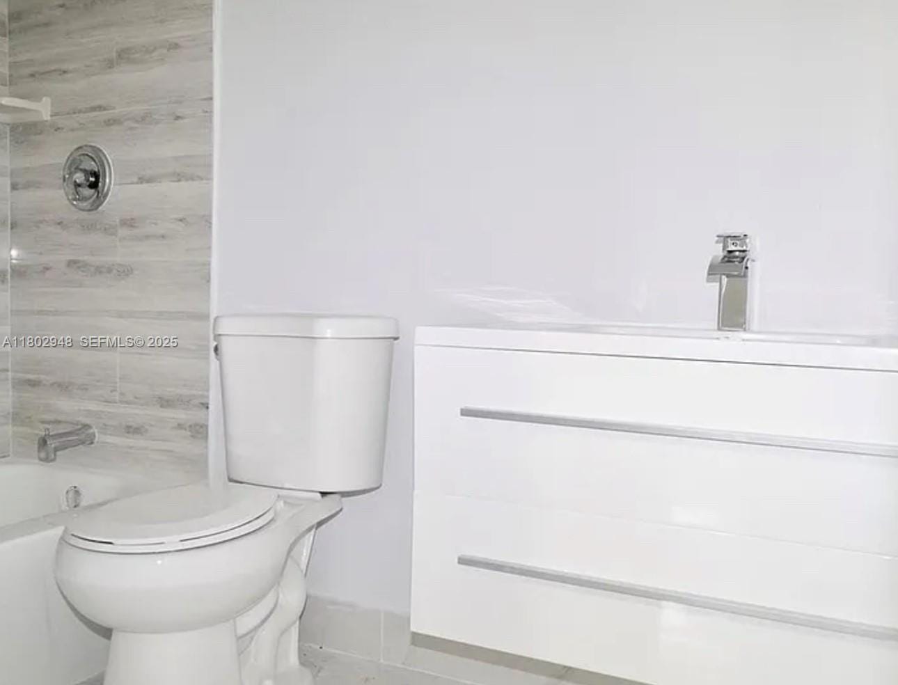 691 S Hollybrook Drive 208 — photo 6