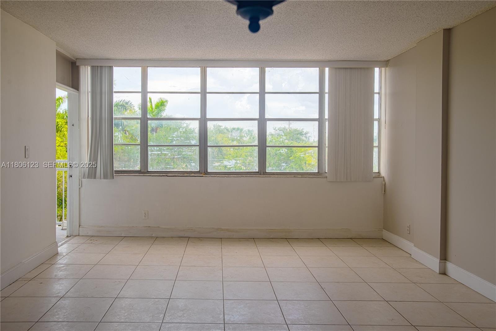 2025 NE 164th Street 301, North Miami Beach, FL 33162 photo 11
