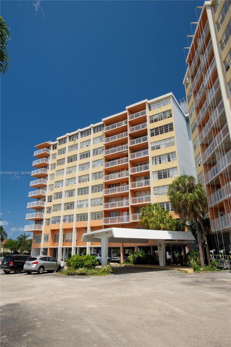 2025 NE 164th Street 301, North Miami Beach, FL 33162 photo 3
