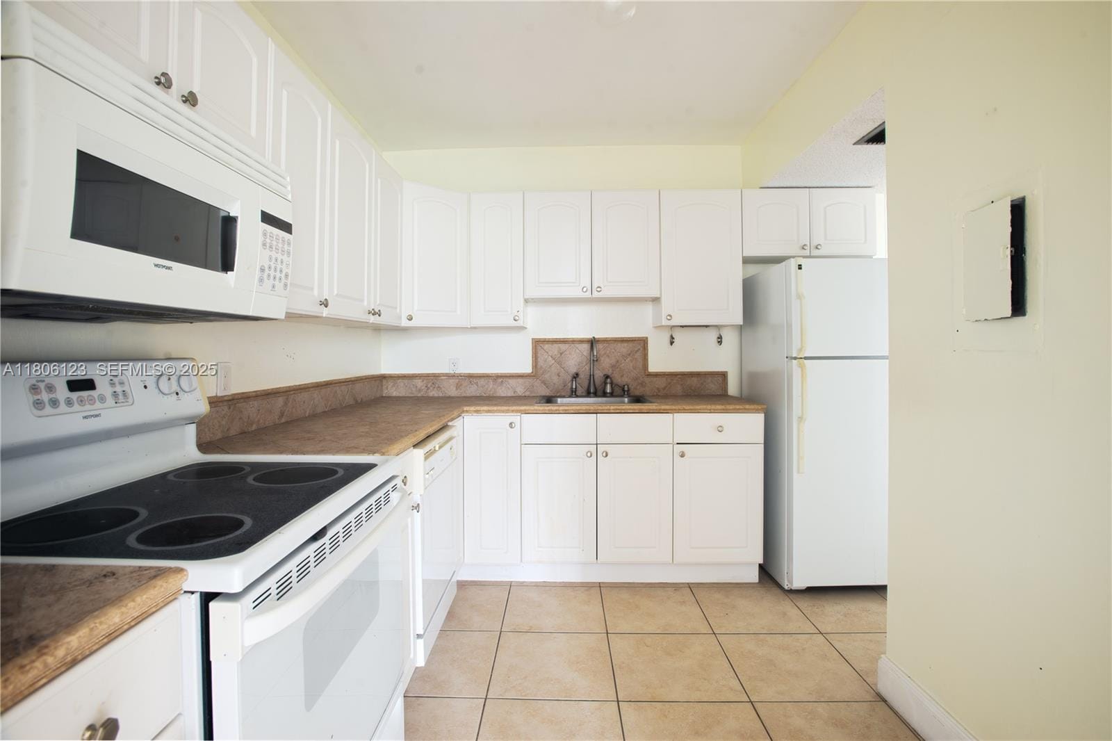 2025 NE 164th Street 301, North Miami Beach, FL 33162 photo 10