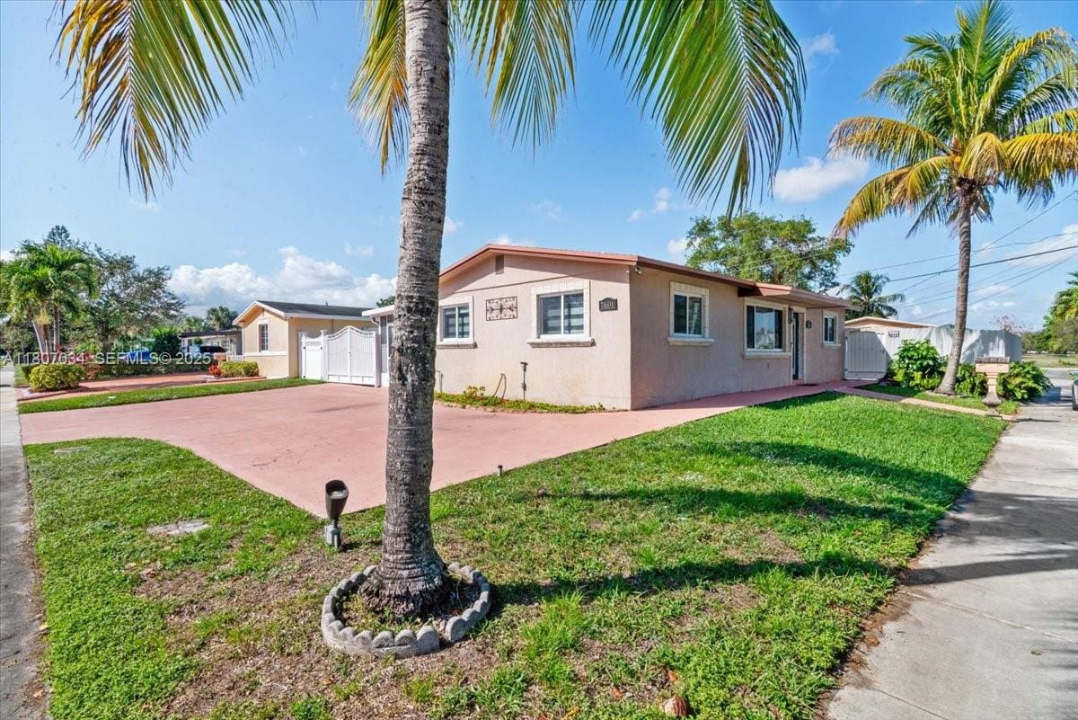7601 Simms Street, Hollywood, FL 33024
