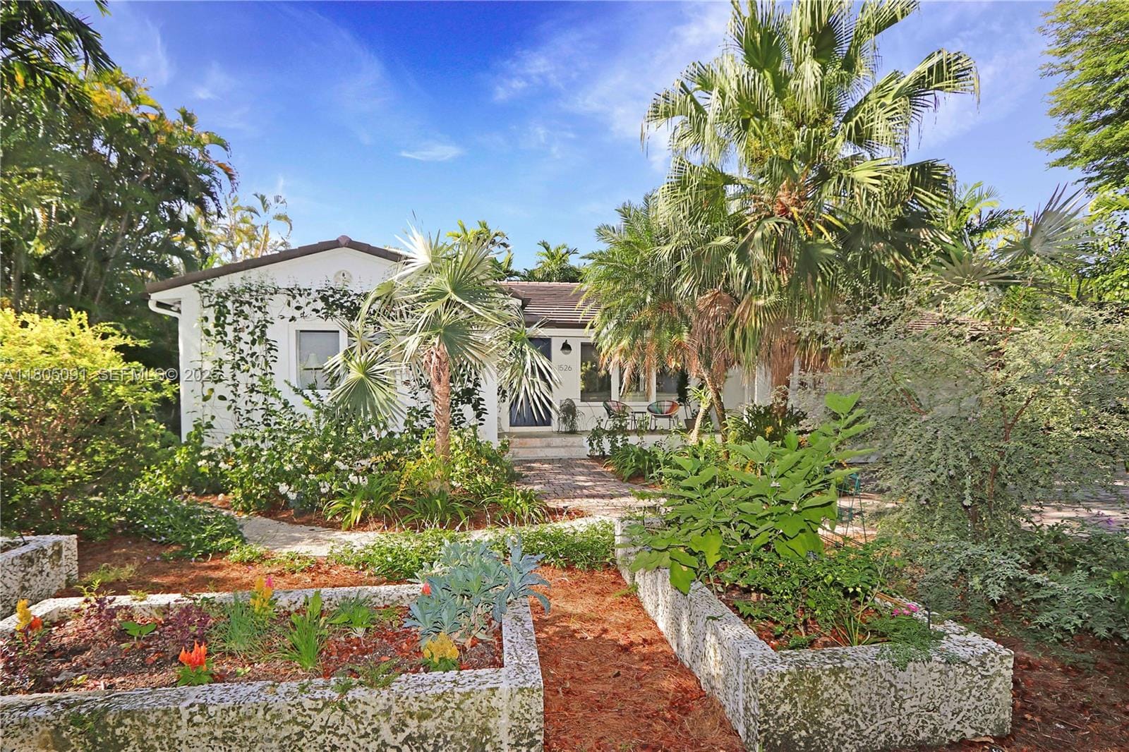1526 Dorado Avenue, Coral Gables, FL 33146 photo 4