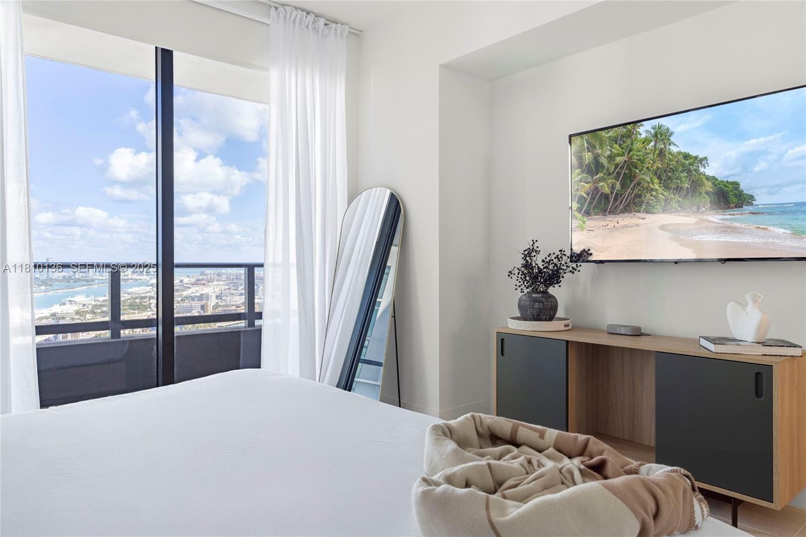 159 NE 6th Street 3615, Miami, FL 33132 photo 27