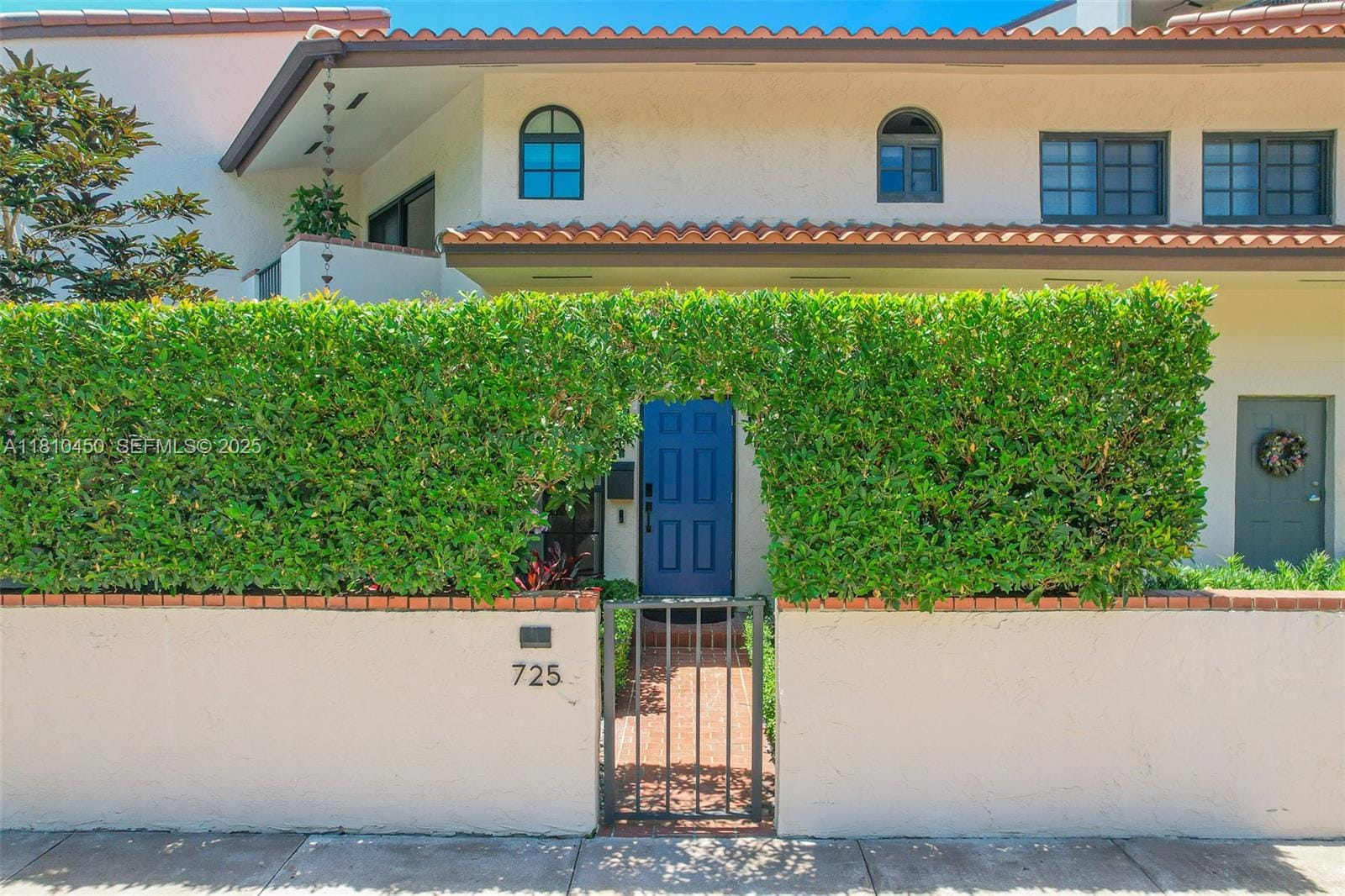 725 Biltmore Court, Coral Gables, FL 33134 photo 3