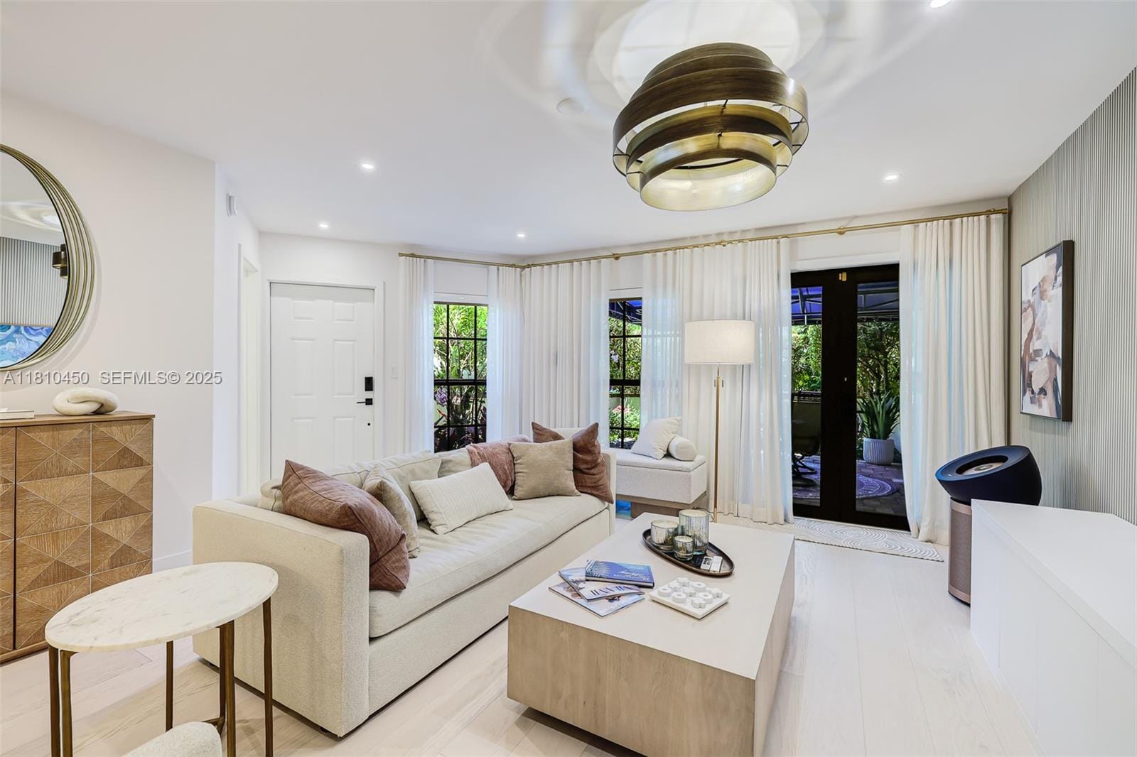 725 Biltmore Court, Coral Gables, FL 33134 photo 4