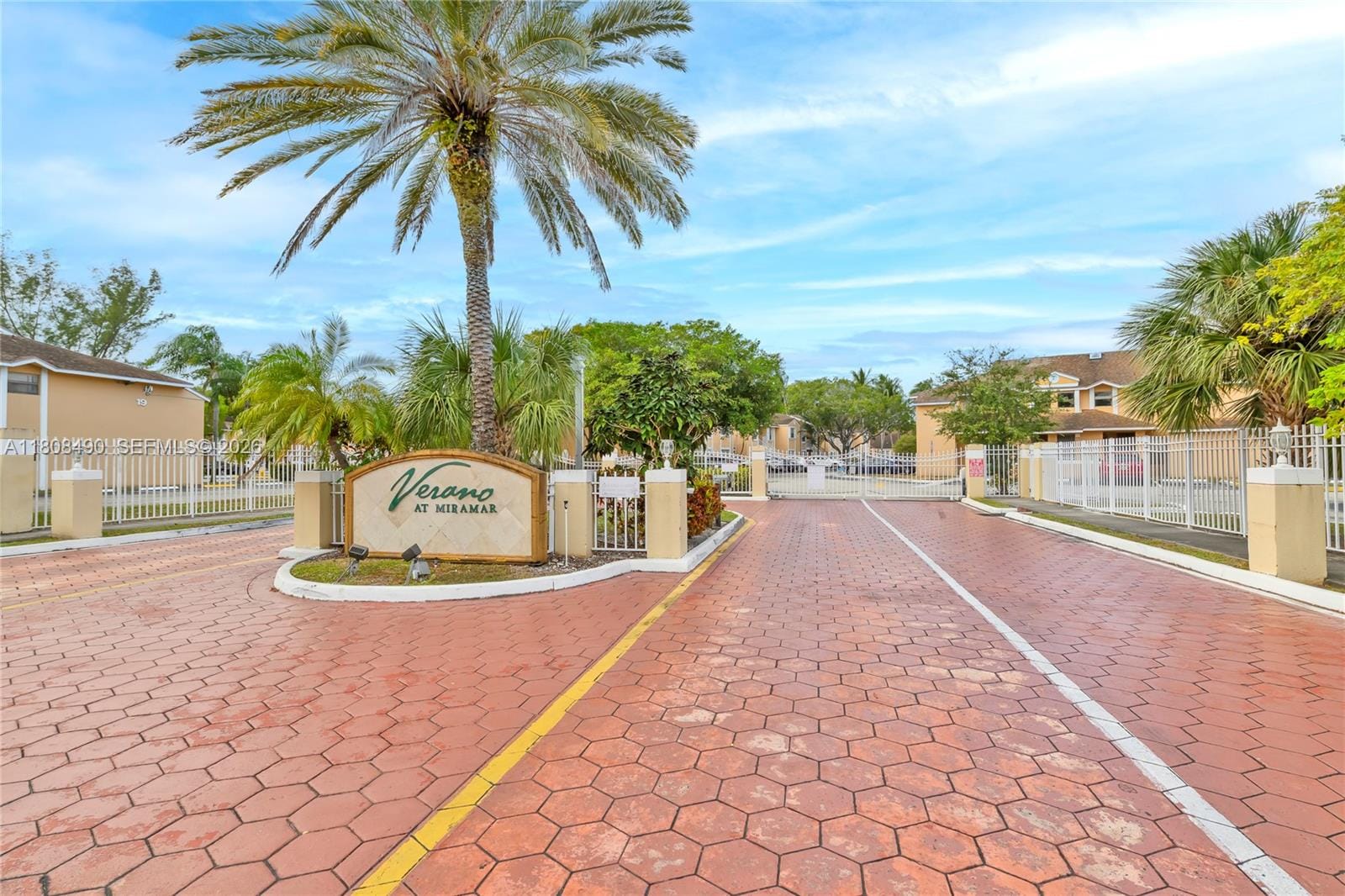 2288 SW 81st Avenue 2288, Miramar, FL 33025 photo 2