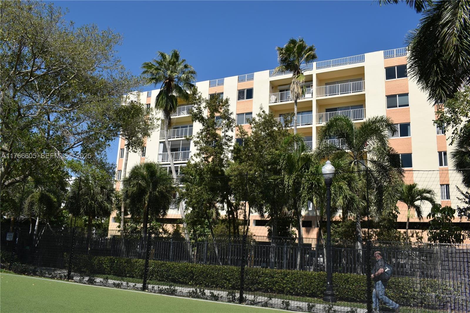 200 178th Drive 704, Sunny Isles Beach, FL 33160 photo 2