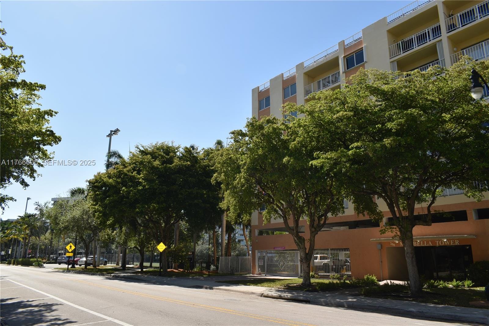 200 178th Drive 704, Sunny Isles Beach, FL 33160 photo 4