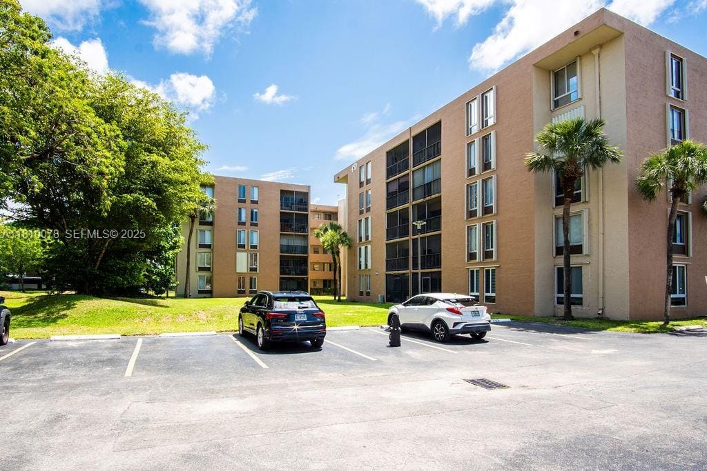 9110 Fontainebleau Boulevard 502 — photo 2