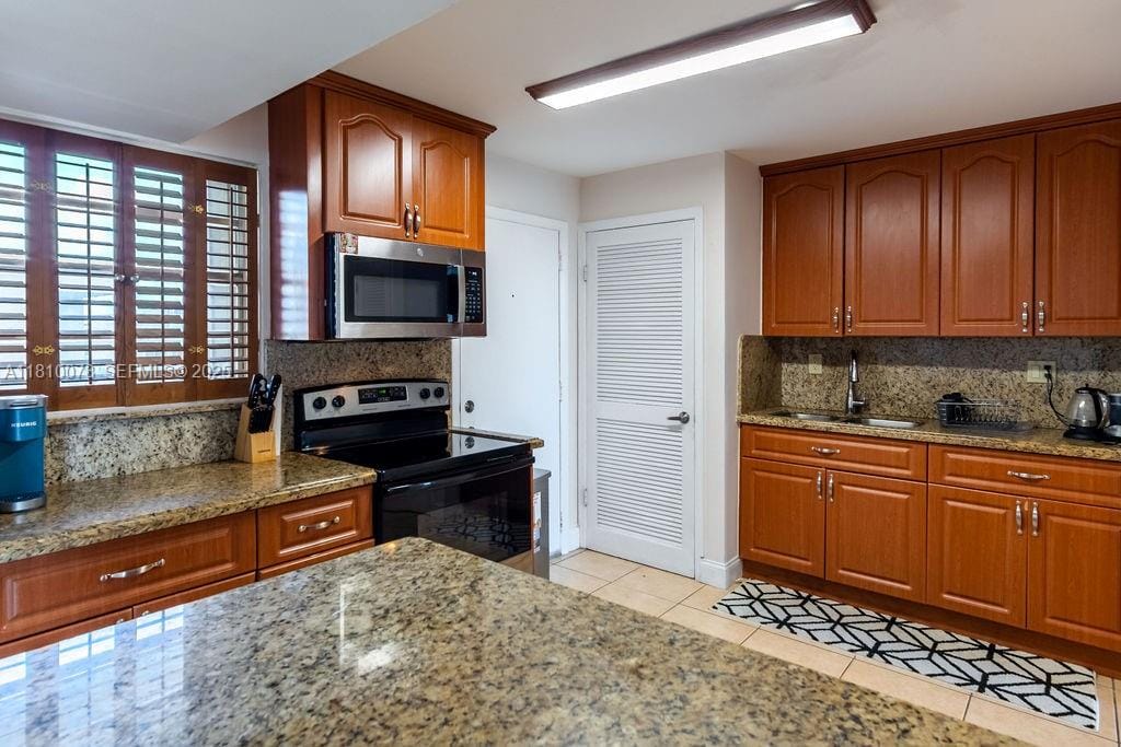 9110 Fontainebleau Boulevard 502 — photo 11