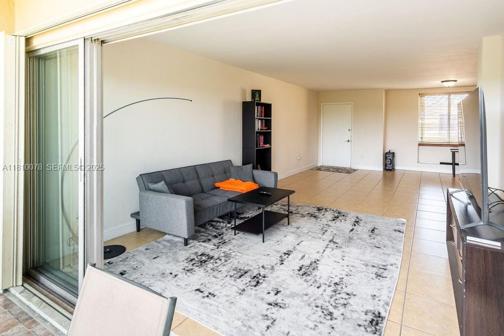 9110 Fontainebleau Boulevard 502, Miami, FL 33172 photo 24