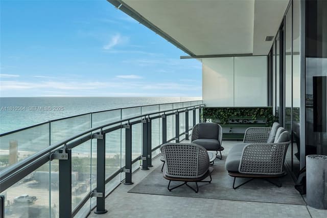 8701 Collins Avenue 905, sold in 8701 Collins Ave, Miami Beach, FL
