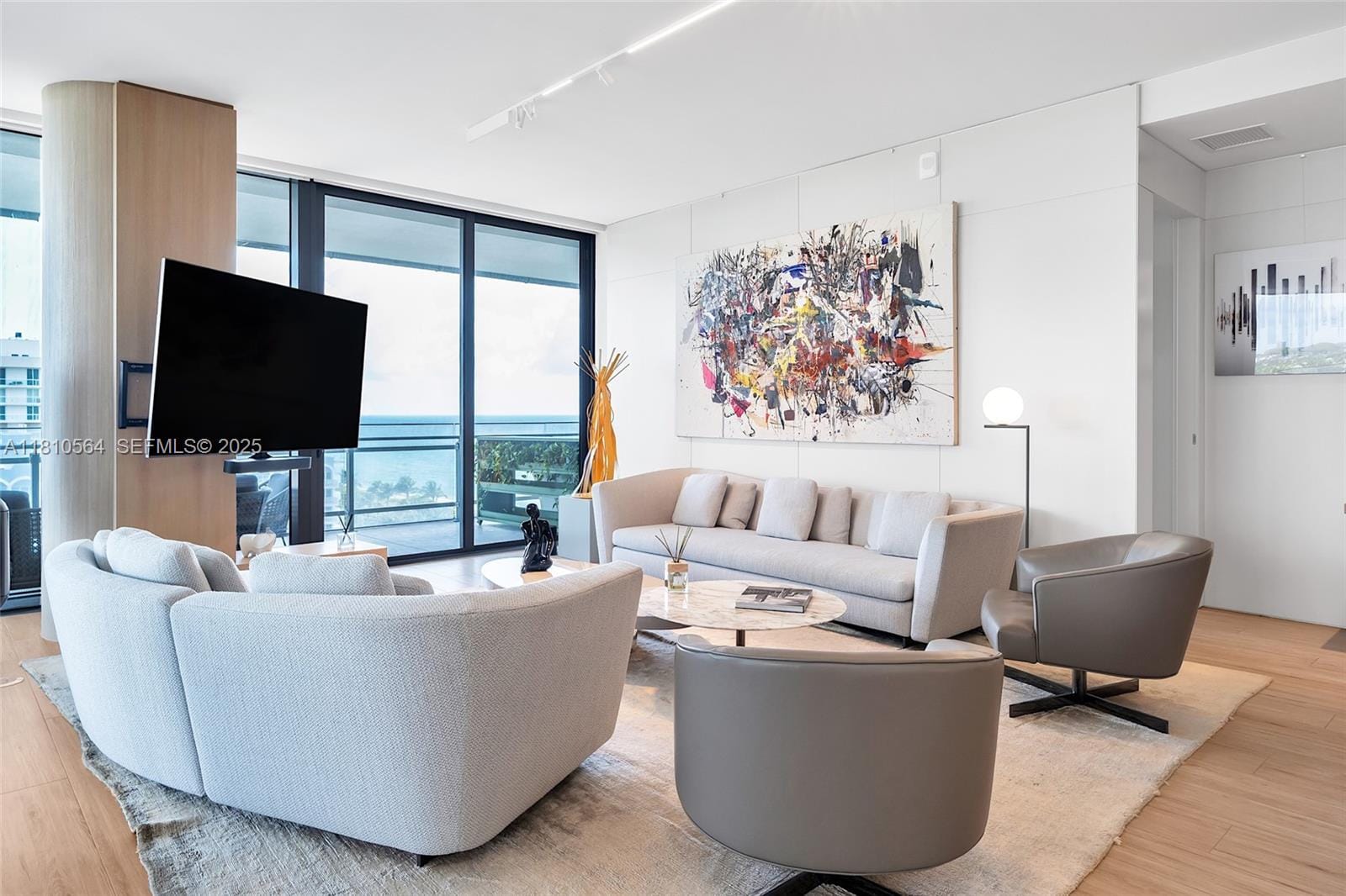 8701 Collins Avenue 905, Miami Beach, FL 33154 photo 4